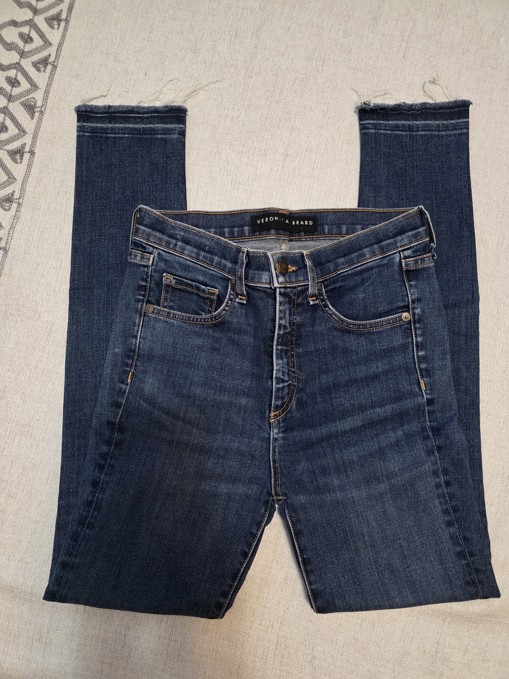 Veronica Beard Vintage W/ Fray Hem Skinny Jeans Size 26 / 2